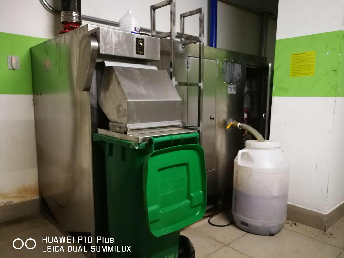 尊龙凯时自动除渣式油水分离器